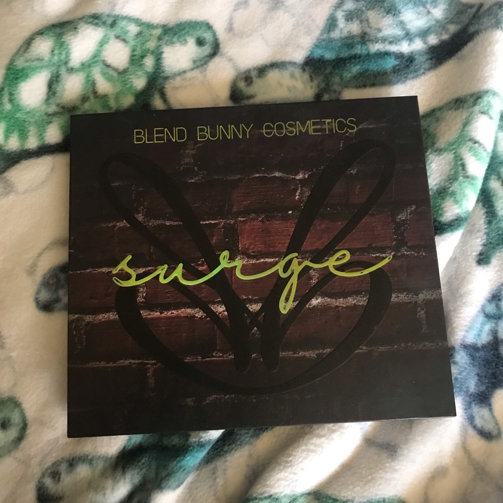 Blend Bunny Surge Palette